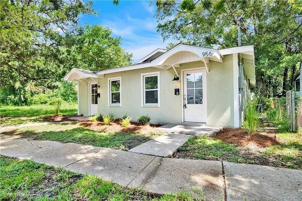 956 Conti St #A - Photo 2 of 13