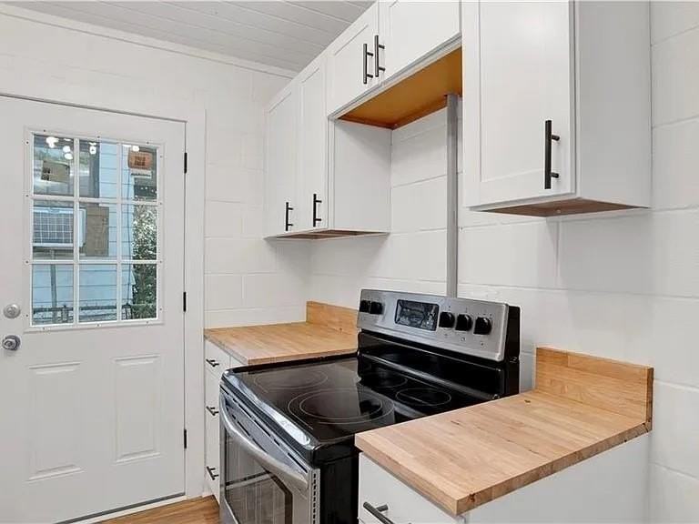 956 Conti St #A - Photo 6 of 13