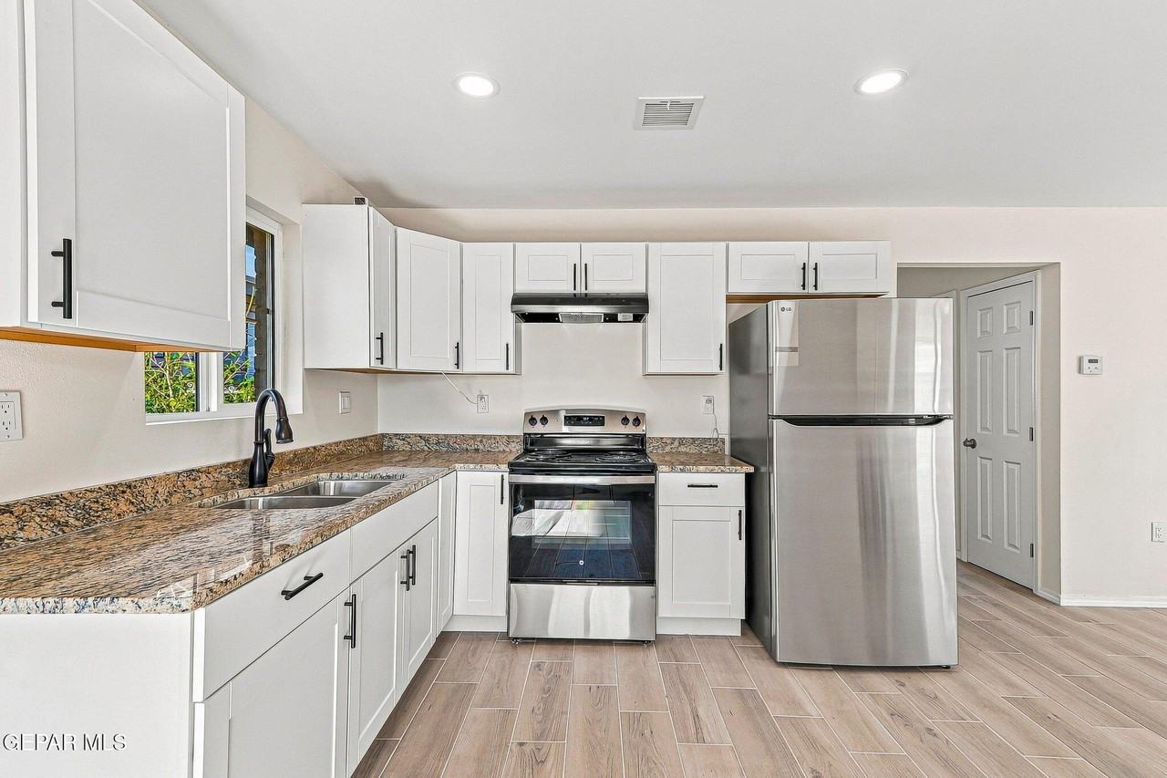 3016 E Glen Dr #A - Photo 4 of 24