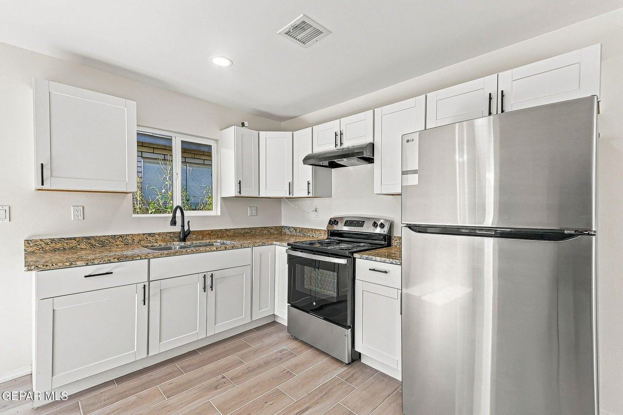 3016 E Glen Dr #A - Photo 5 of 24