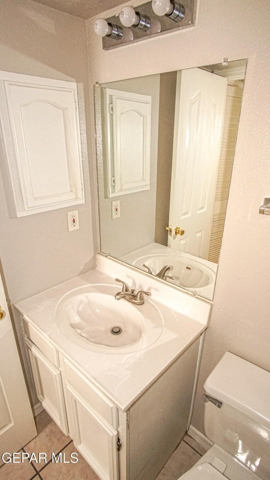 7481 Umbria Dr - Photo 6 of 29