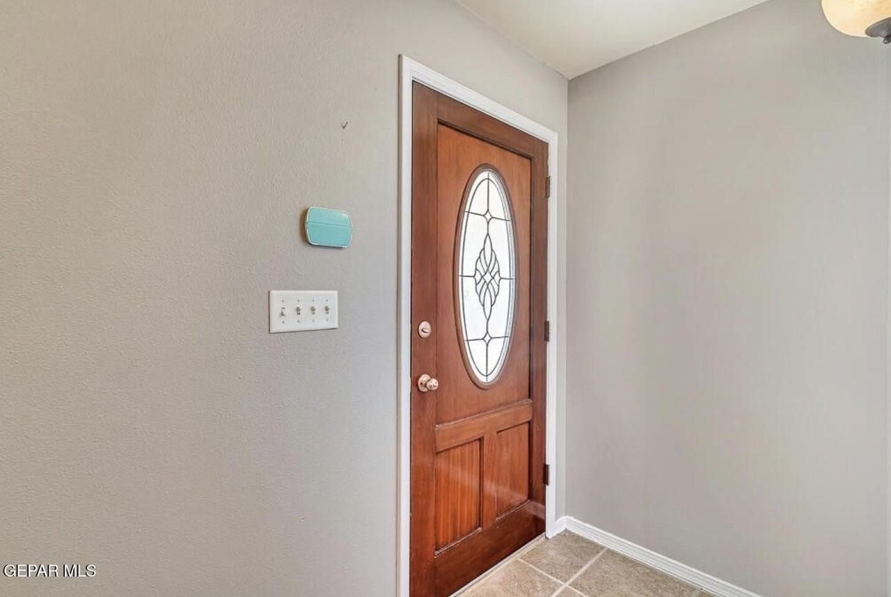 3821 Tierra Fiji Ln - Photo 3 of 27