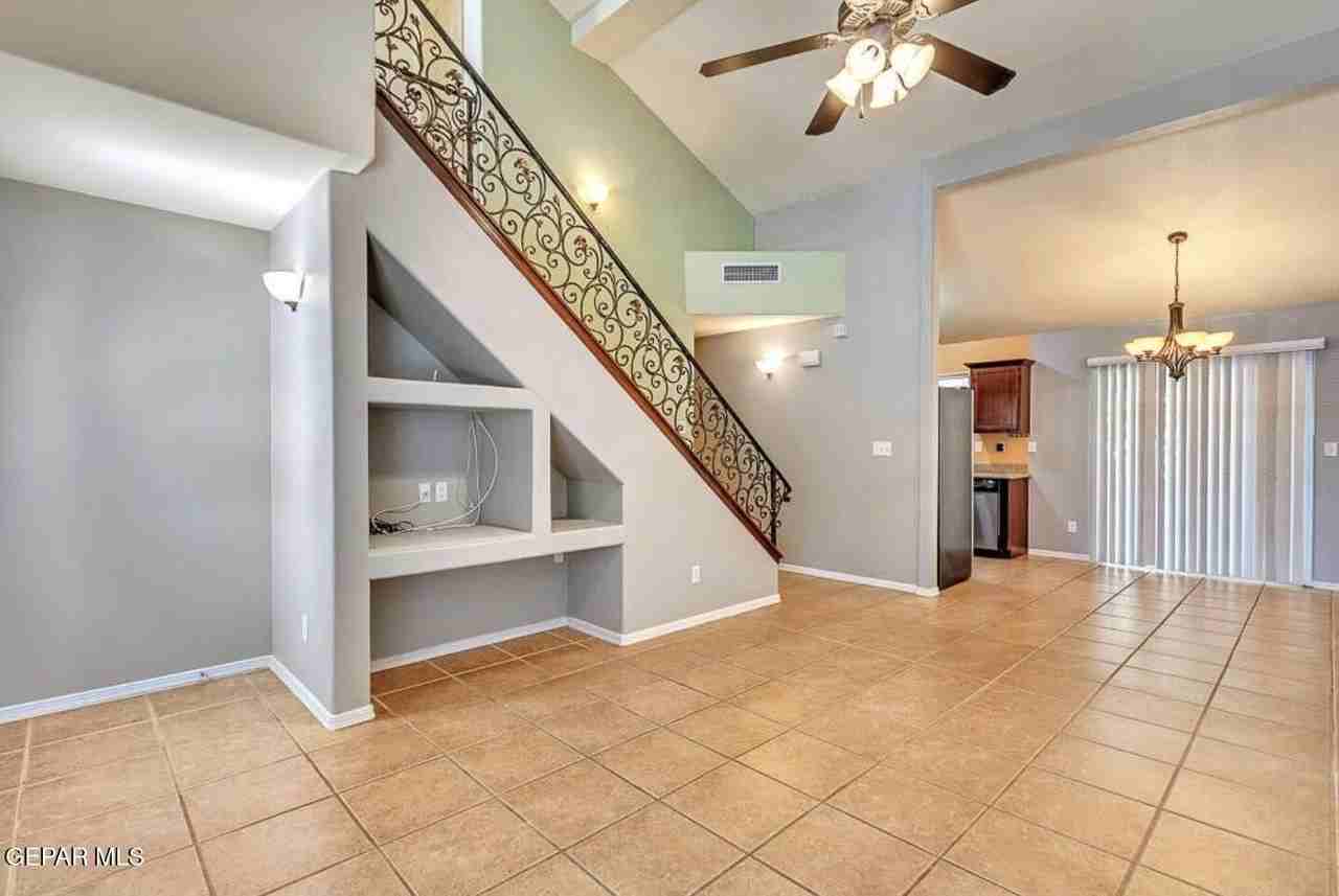 3821 Tierra Fiji Ln - Photo 4 of 27