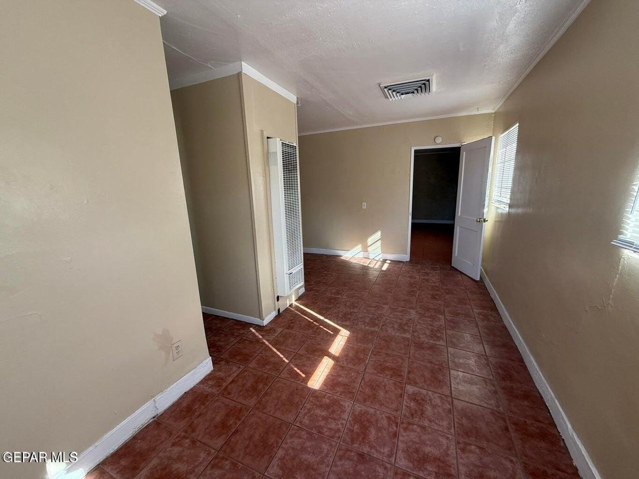 2825 Grant Ave #13 - Photo 4 of 10