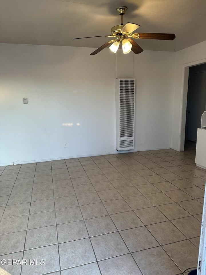 438 Duran Pl - Photo 2 of 7