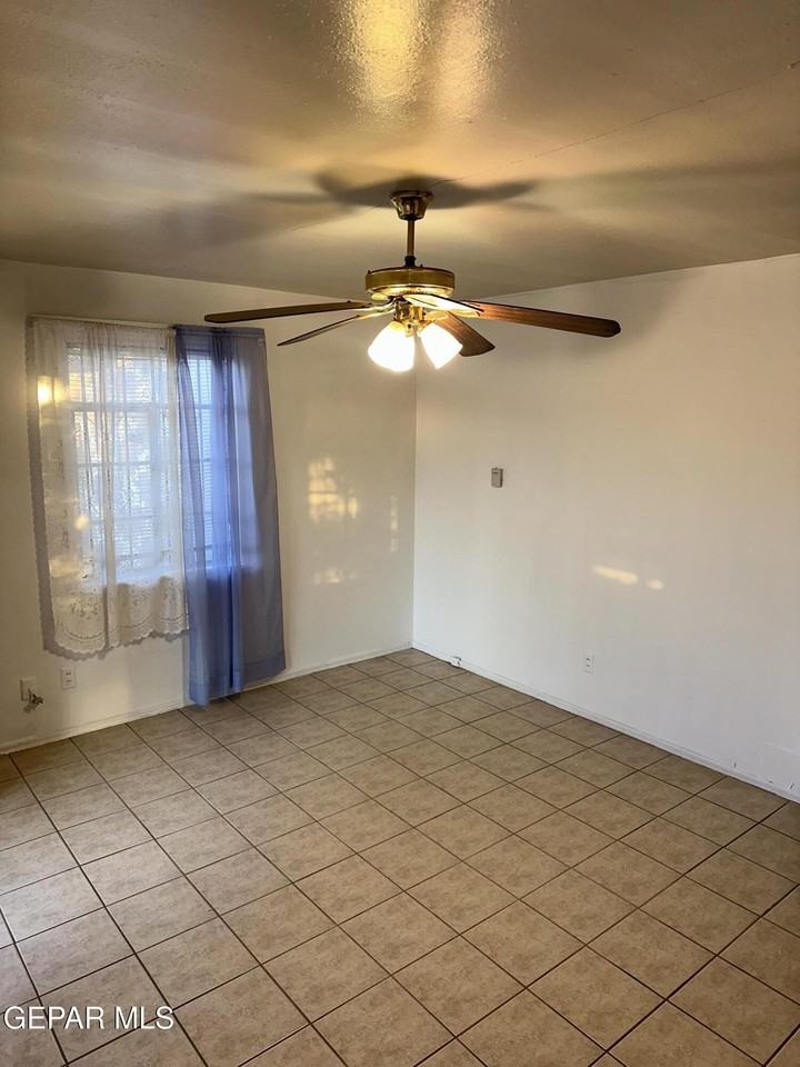 438 Duran Pl - Photo 6 of 7