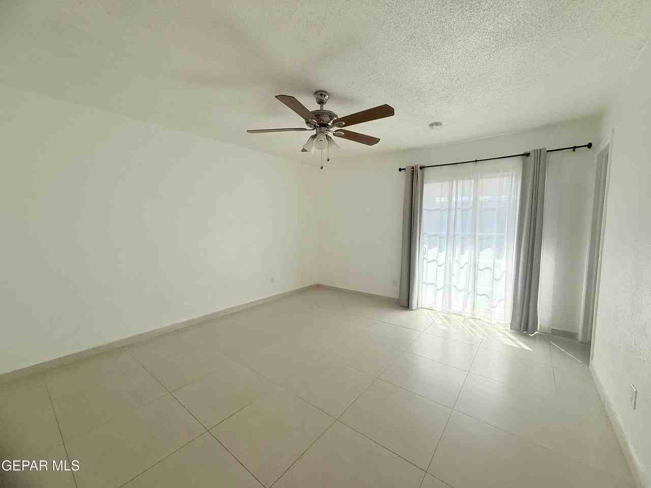 1541 Bessemer Dr - Photo 6 of 21