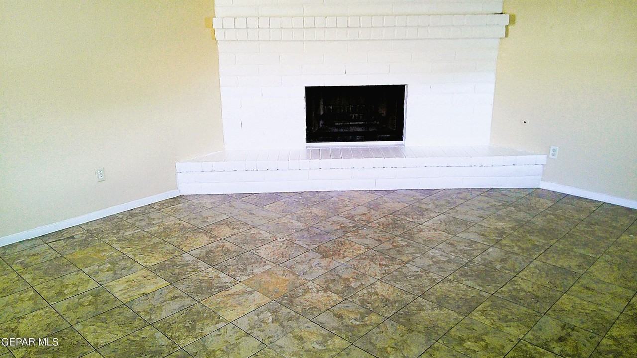3022 E Glen Dr #A - Photo 4 of 15