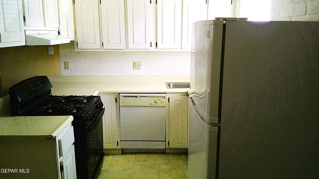 3022 E Glen Dr #A - Photo 7 of 15