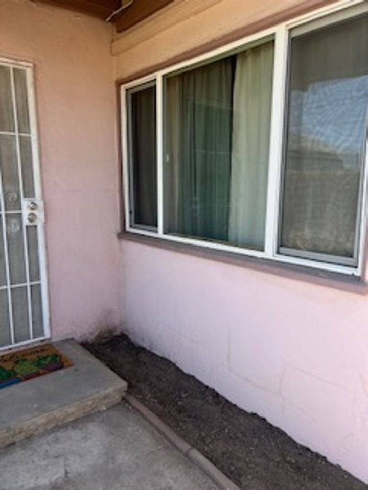 1421 1/2 El Rancho Dr - Photo 6 of 19