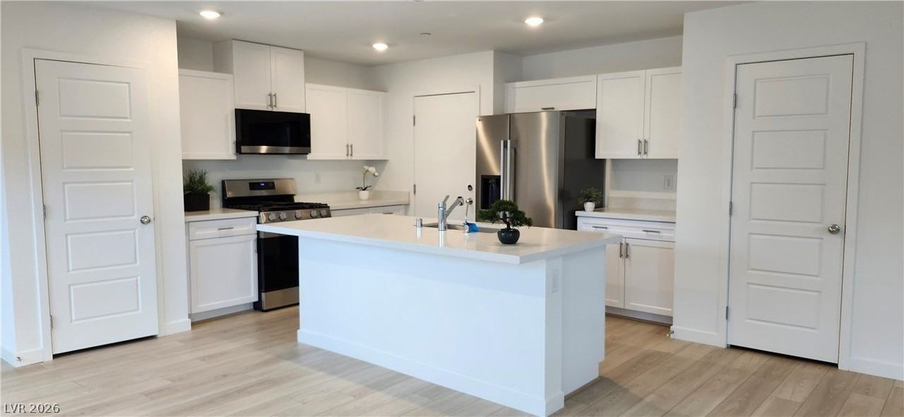 113 Scarhill Track Ave - Photo 5 of 28