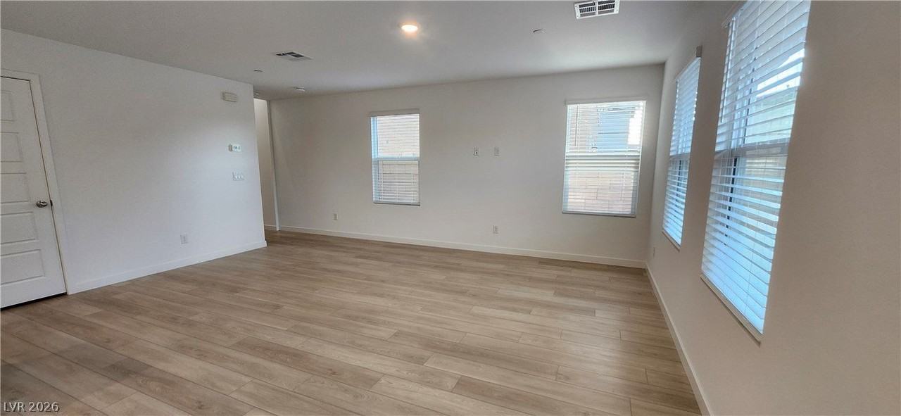 113 Scarhill Track Ave - Photo 6 of 28