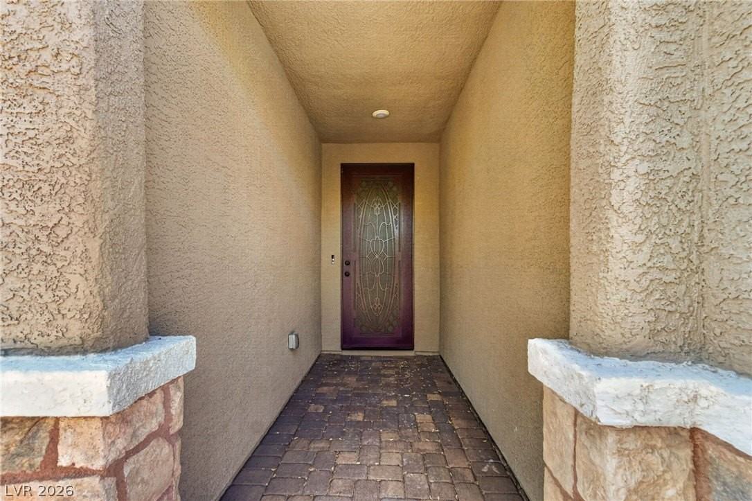 7081 Amber Robin St - Photo 3 of 44