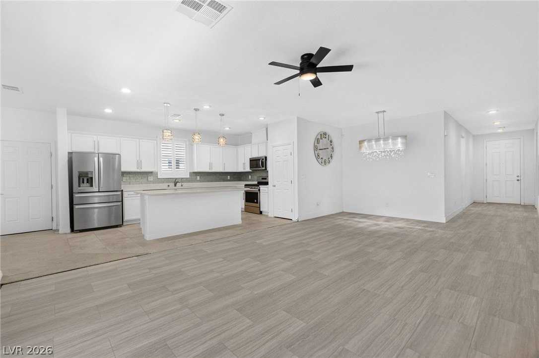7081 Amber Robin St - Photo 6 of 44