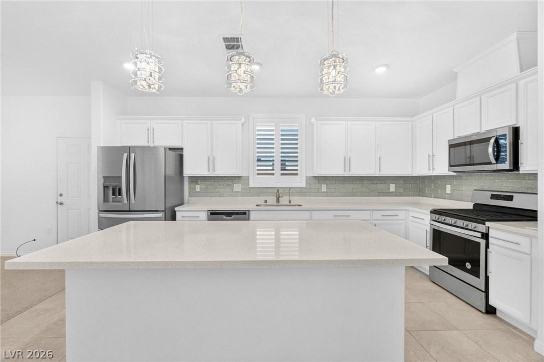 7081 Amber Robin St - Photo 7 of 44