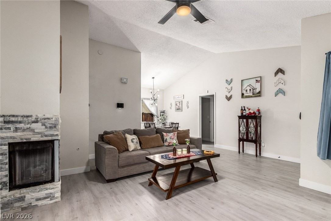 5776 Yerington Ave - Photo 3 of 26