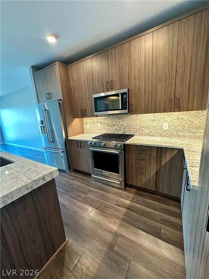 2460 Serene Ave #205 - Photo 4 of 26