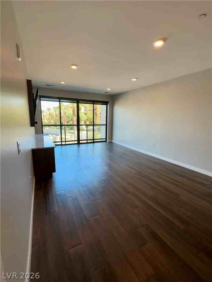 2460 Serene Ave #205 - Photo 7 of 26