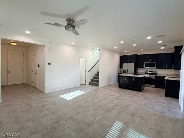 445 Bagatelle Ave - Photo 4 of 42