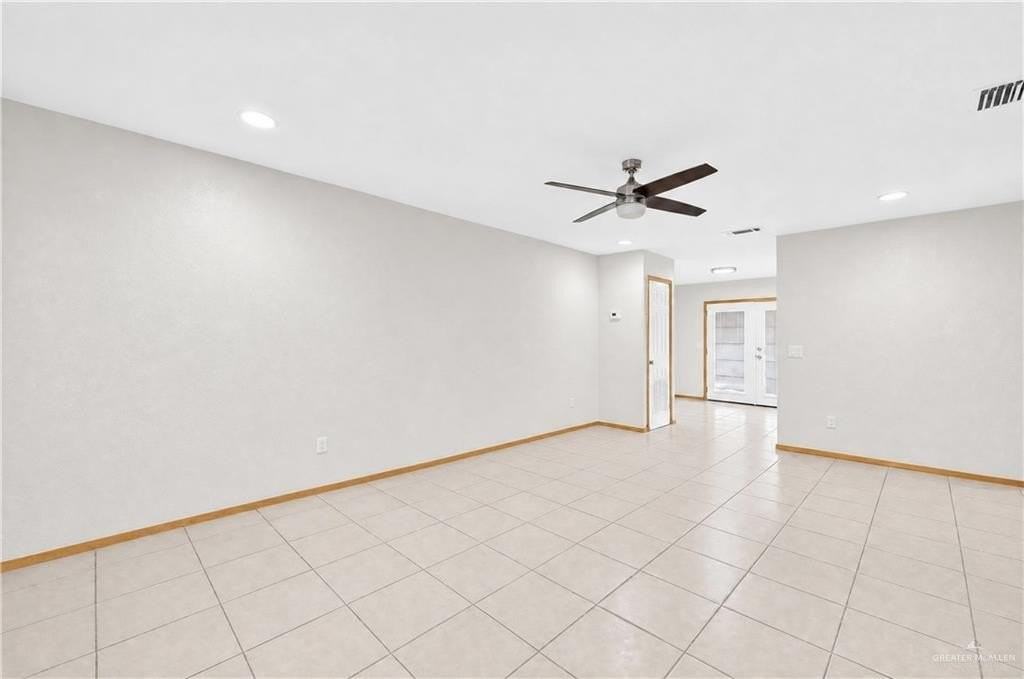 1211 Chris Cir #A - Photo 3 of 19