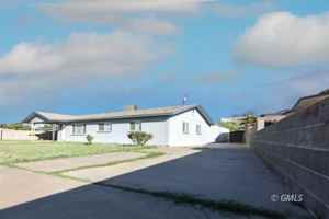 featured image of 1120 E Crestwood Dr