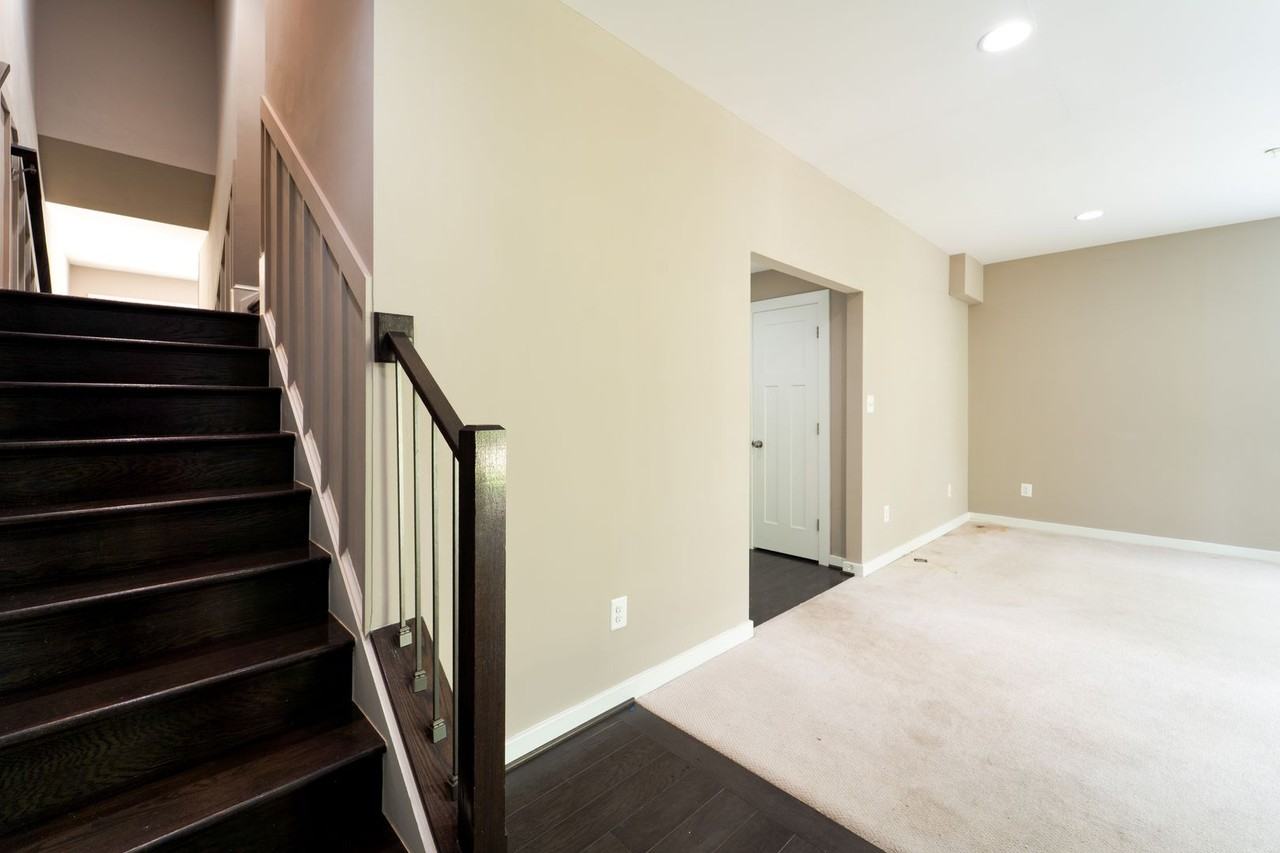 10225 Hilltop Ascent Dr - Photo 7 of 50