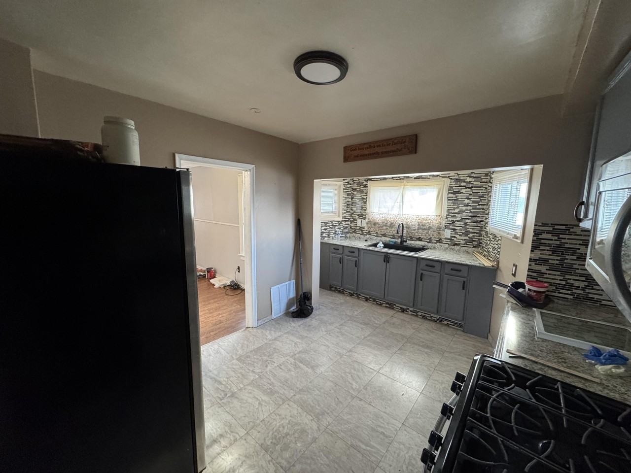 17125 Dora St - Photo 7 of 10
