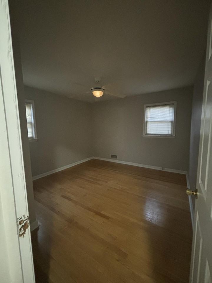 12116 Columbia - Photo 6 of 19