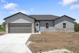660 W Forest St - Photo 1 of 1