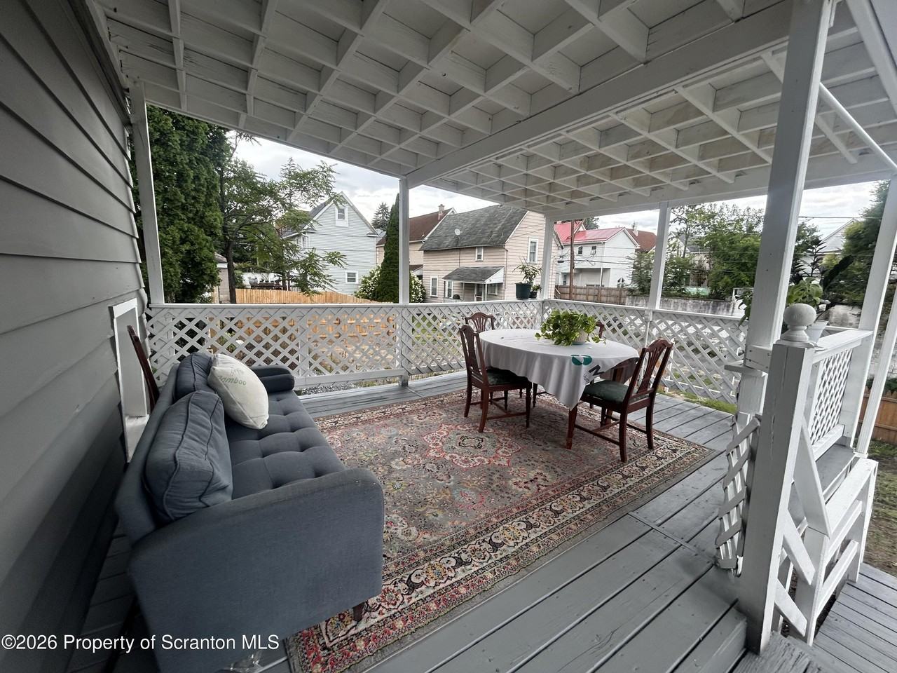 632 N Irving Ave - Photo 4 of 20