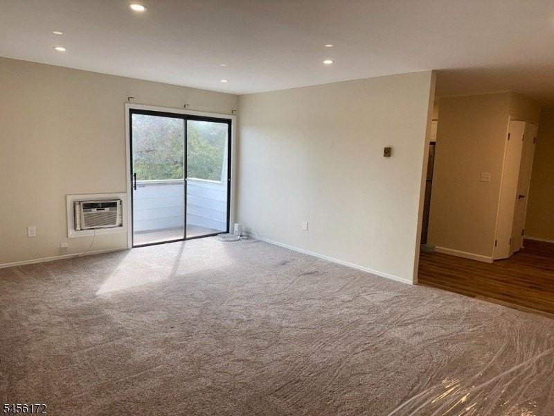 3102 Cromwell Ct - Photo 4 of 9