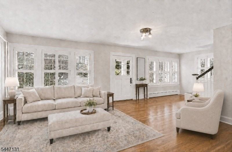 636 Prospect St - Photo 5 of 47