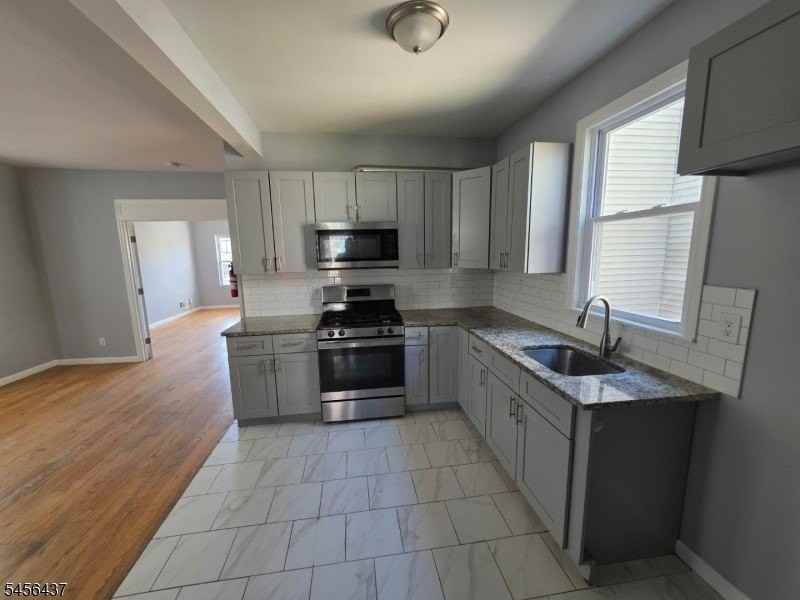 245 Marshall St #1 - Photo 3 of 8