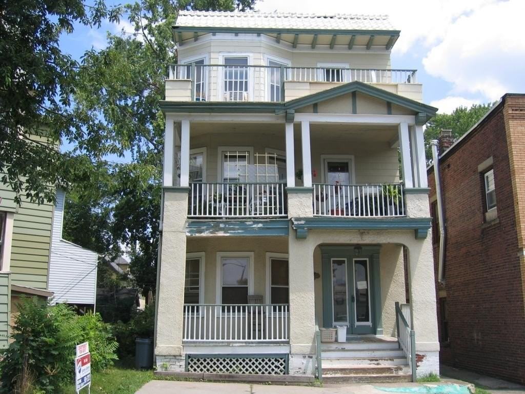 71 Portland Pl #1
