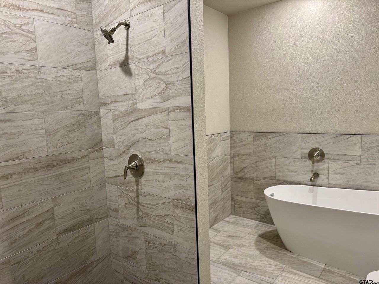 15528 Greenhouse Way - Photo 5 of 7
