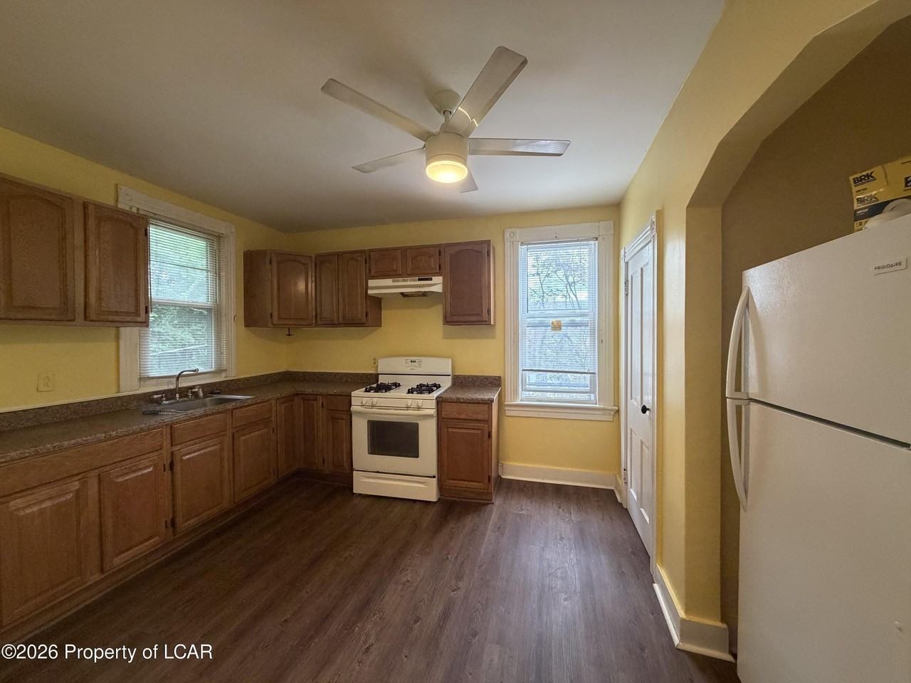 35 Simpson St #2ndFL - Photo 2 of 9