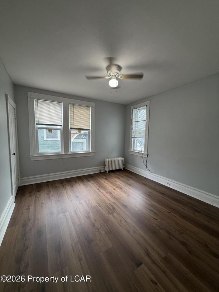 35 Simpson St #2ndFL - Photo 5 of 9