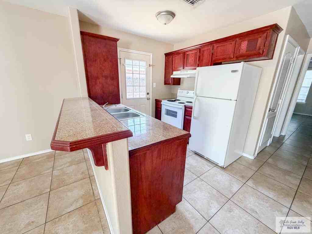 3526 S Arroyo Park Ln #A - Photo 4 of 6