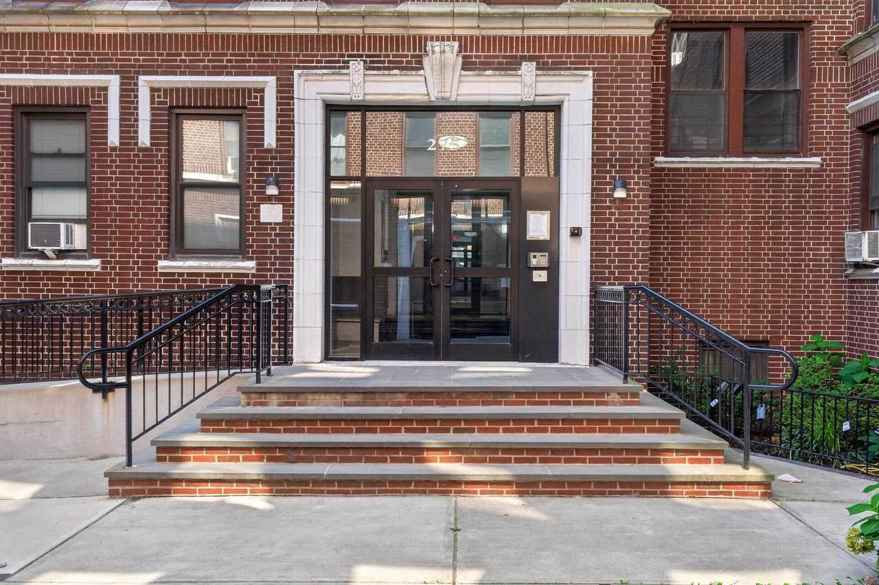 275 Harrison Ave #C3