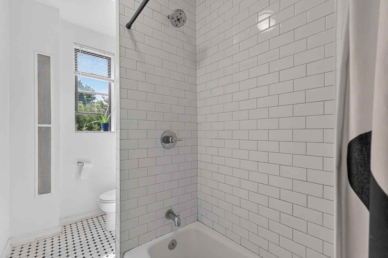 275 Harrison Ave #C3 - Photo 7 of 11