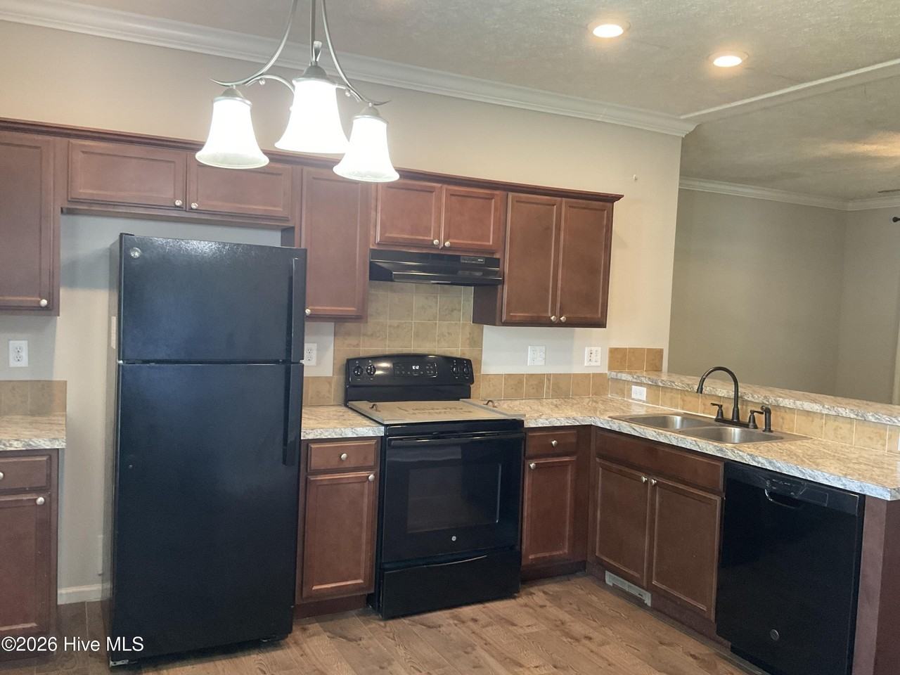 173 Cowell Ln - Photo 5 of 9