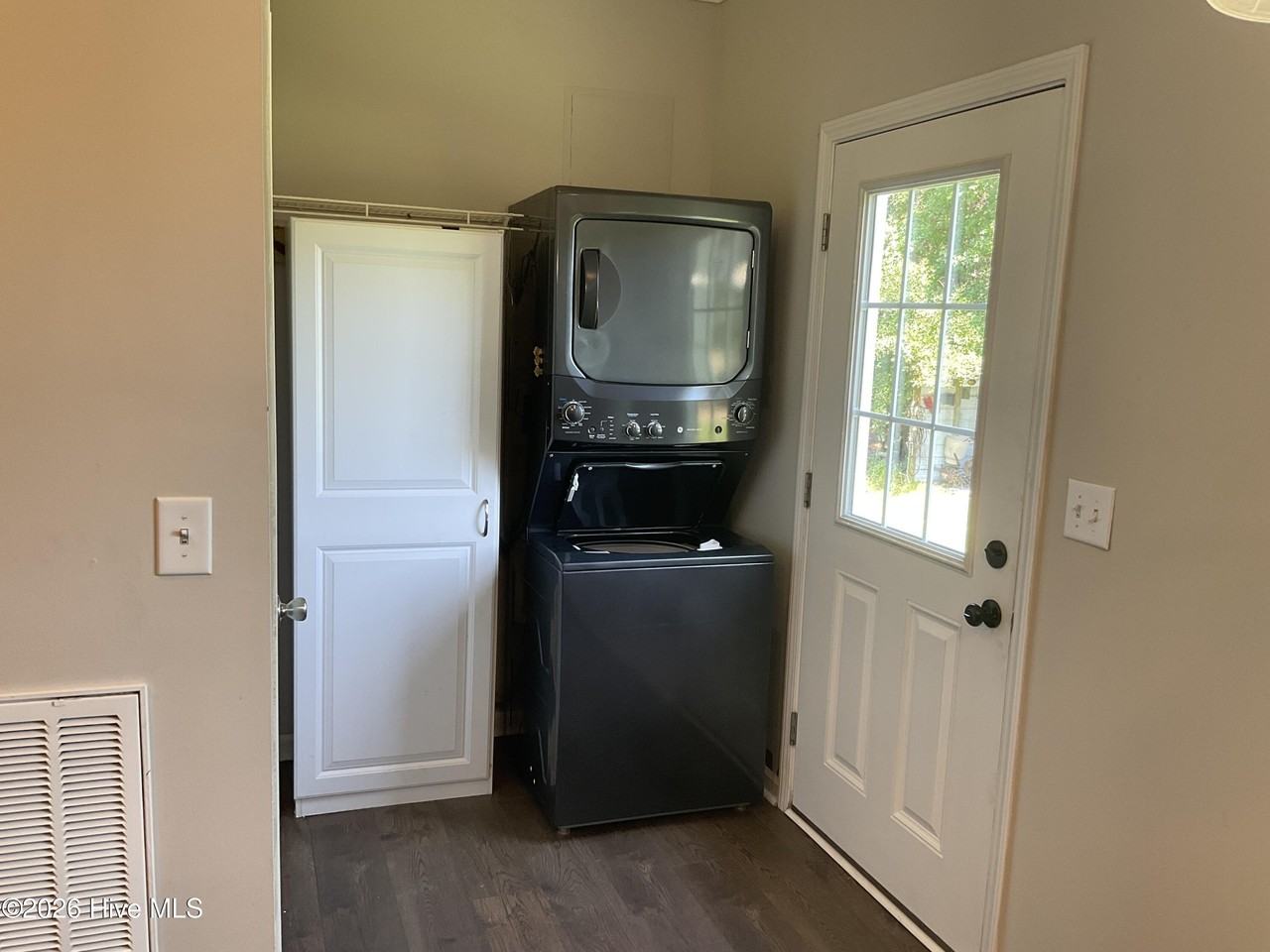 173 Cowell Ln - Photo 6 of 9