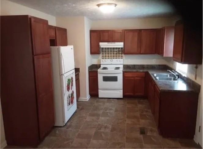 808 Old Wilmington Rd #1 - Photo 3 of 8