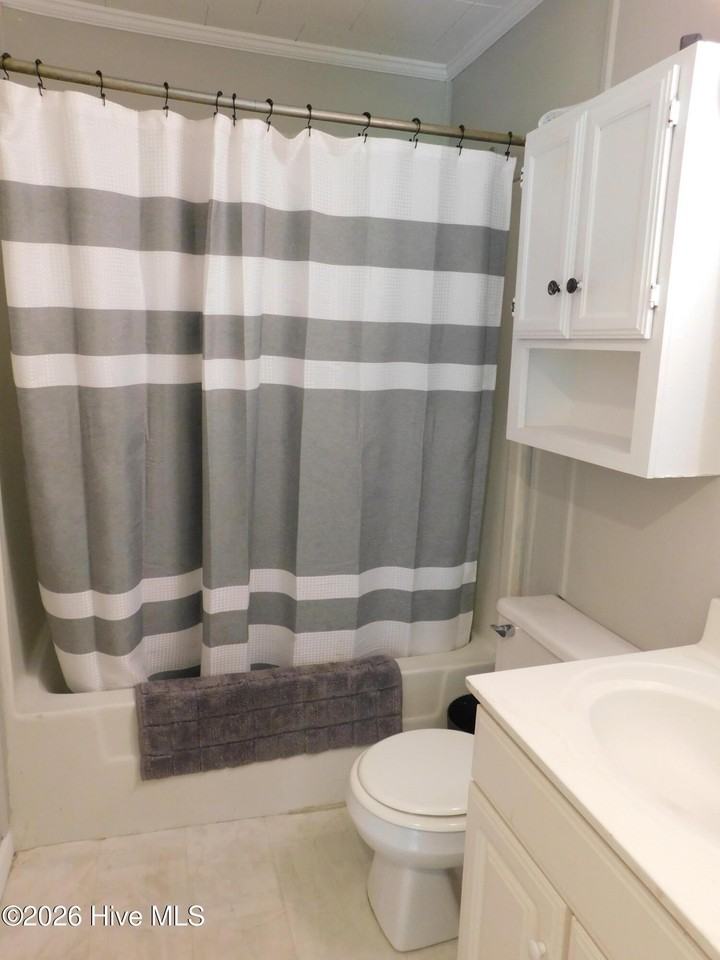 547 Pigott Rd - Photo 6 of 13