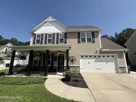 featured image of 804 Oleander St