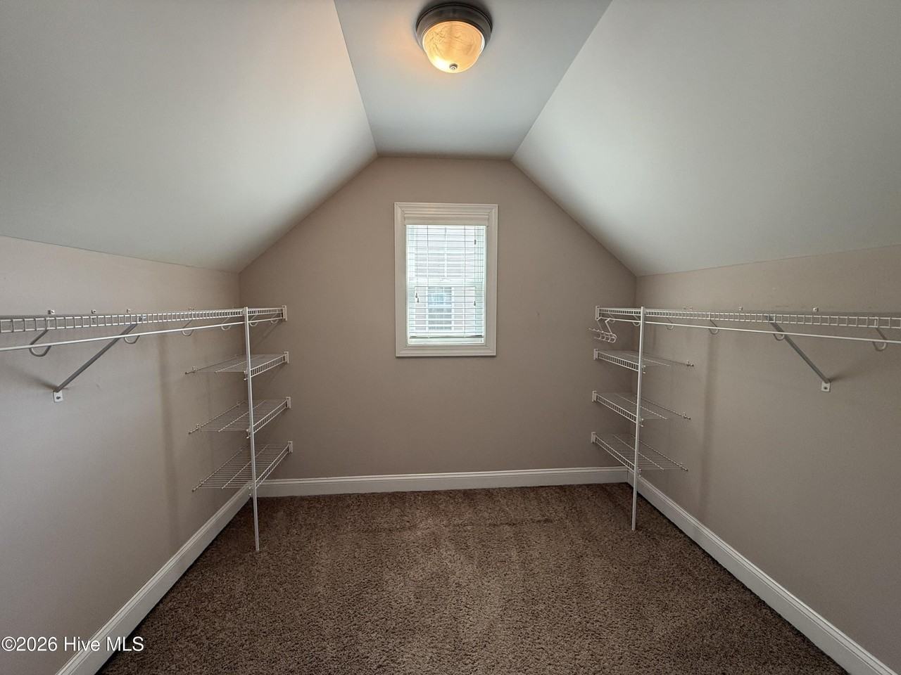 804 Oleander St - Photo 7 of 14