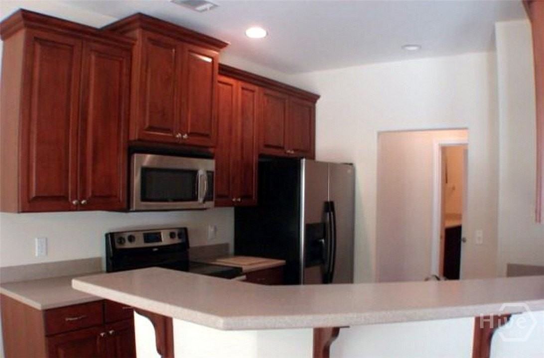 216 Carlisle Way - Photo 4 of 50