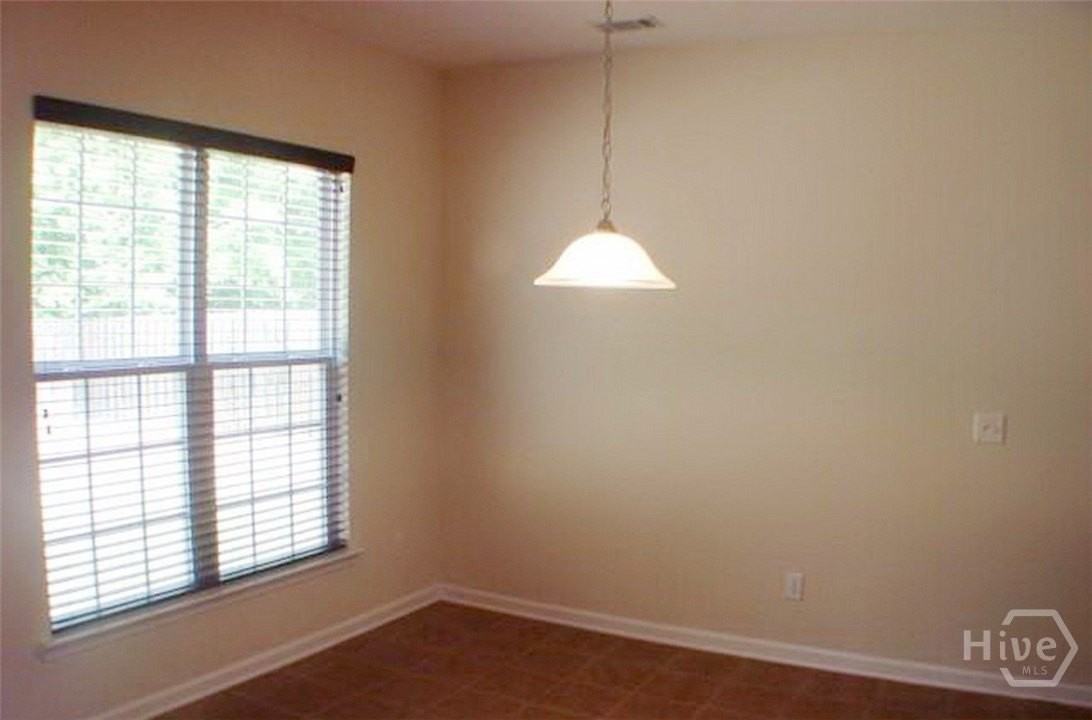 216 Carlisle Way - Photo 7 of 50