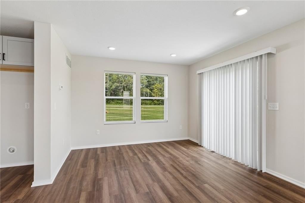 1433 Vantage Point Dr - Photo 6 of 30