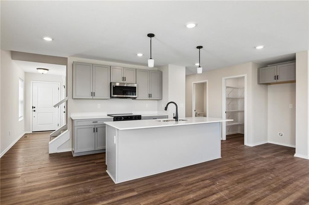 1433 Vantage Point Dr - Photo 7 of 30